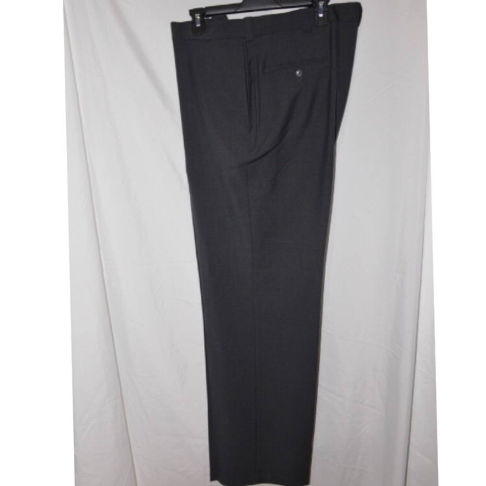 Haggar Repreeve Classic Fit Dress Pants 40x32 Used